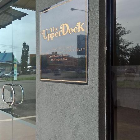 The Upper Deck Hotel 쿠다트 외부 사진