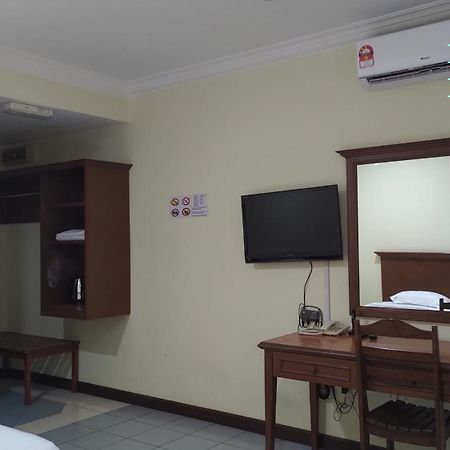 The Upper Deck Hotel 쿠다트 외부 사진