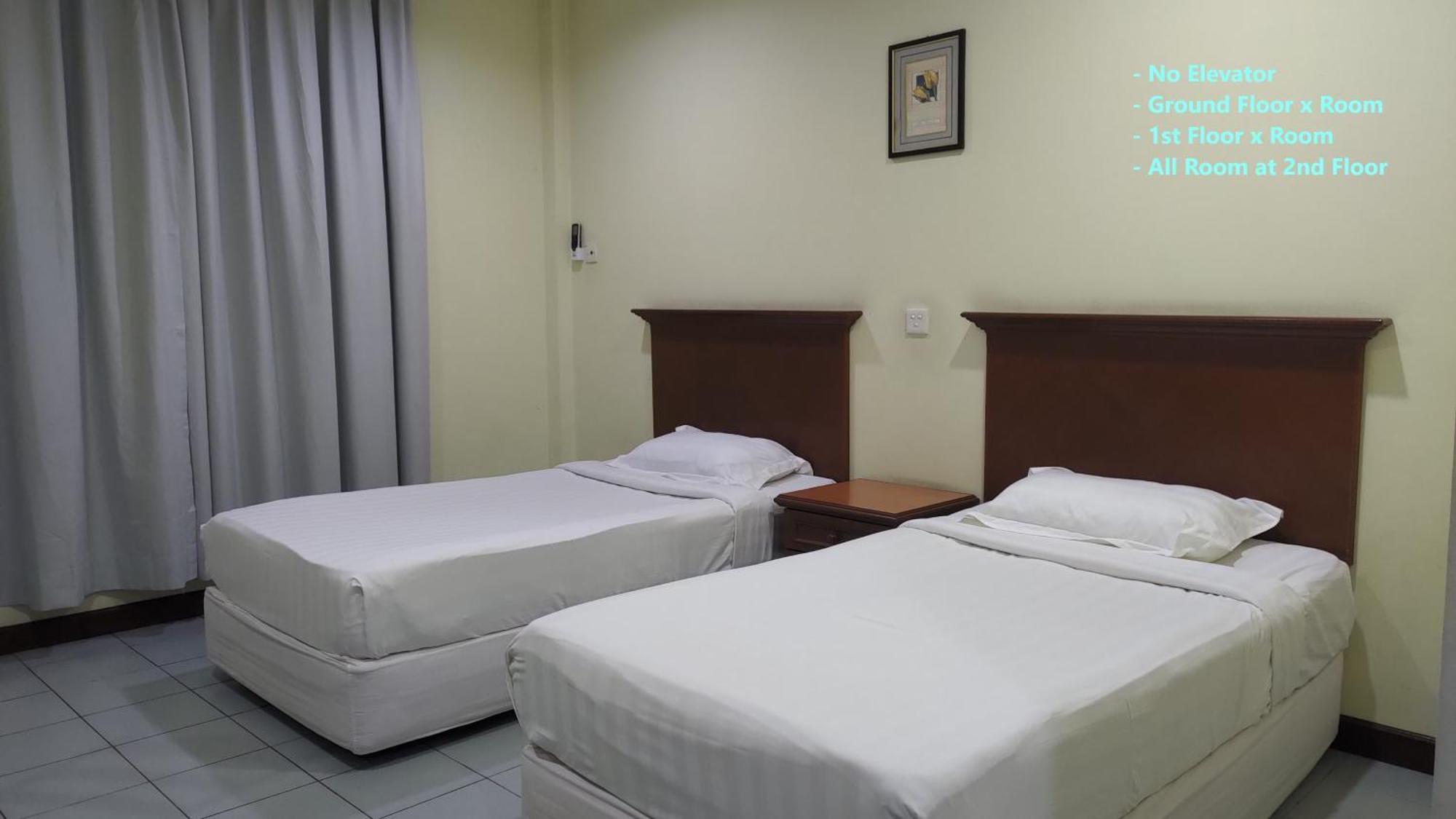 The Upper Deck Hotel 쿠다트 외부 사진