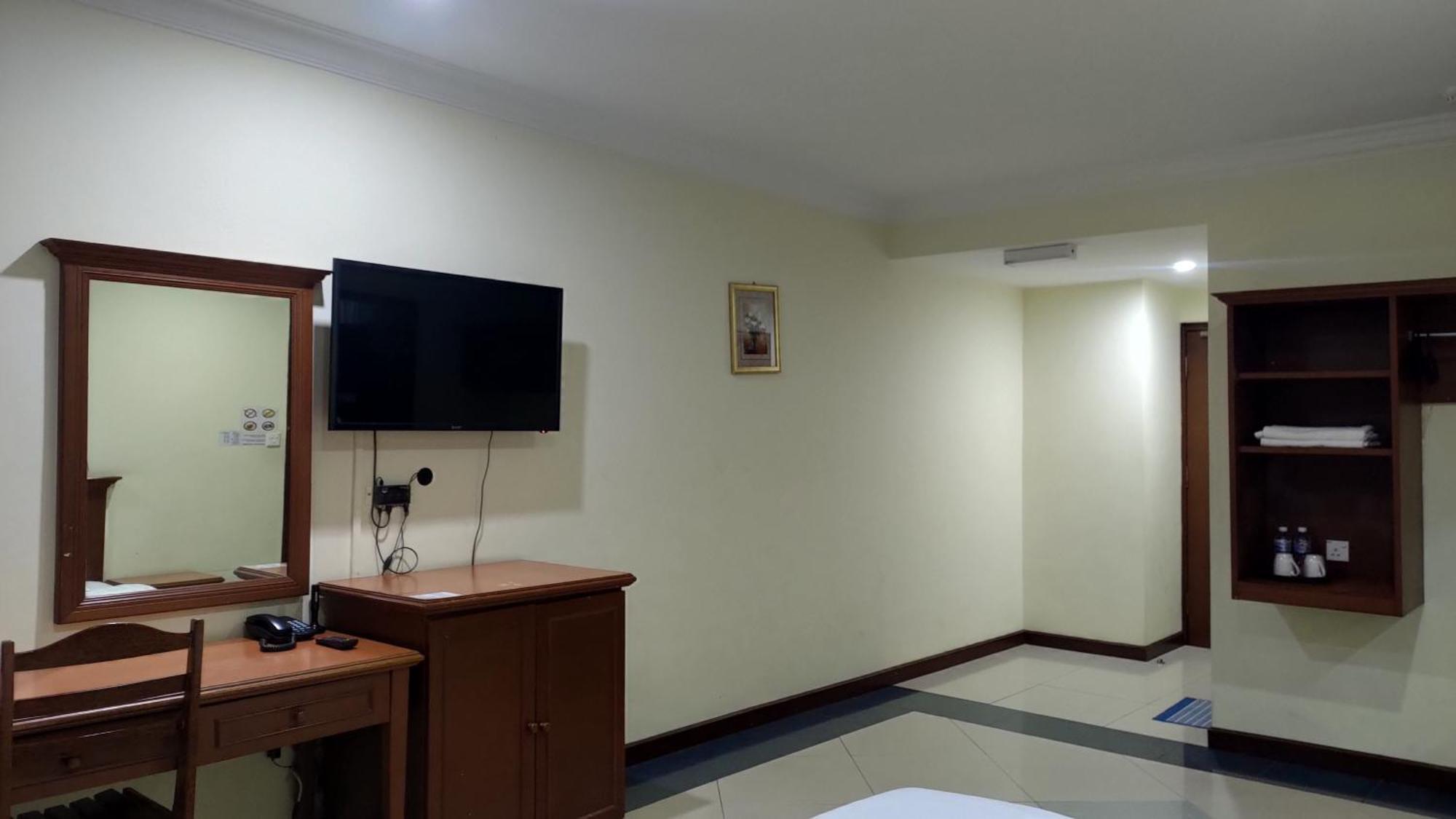 The Upper Deck Hotel 쿠다트 외부 사진