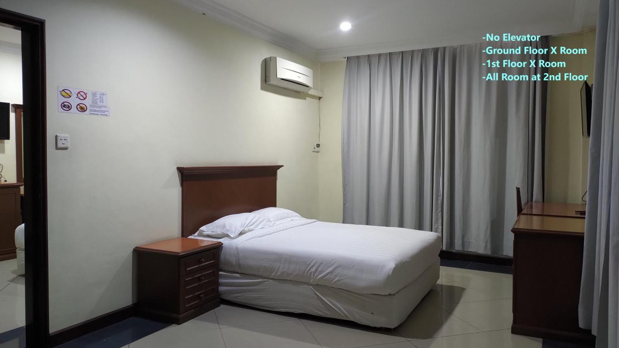 The Upper Deck Hotel 쿠다트 외부 사진