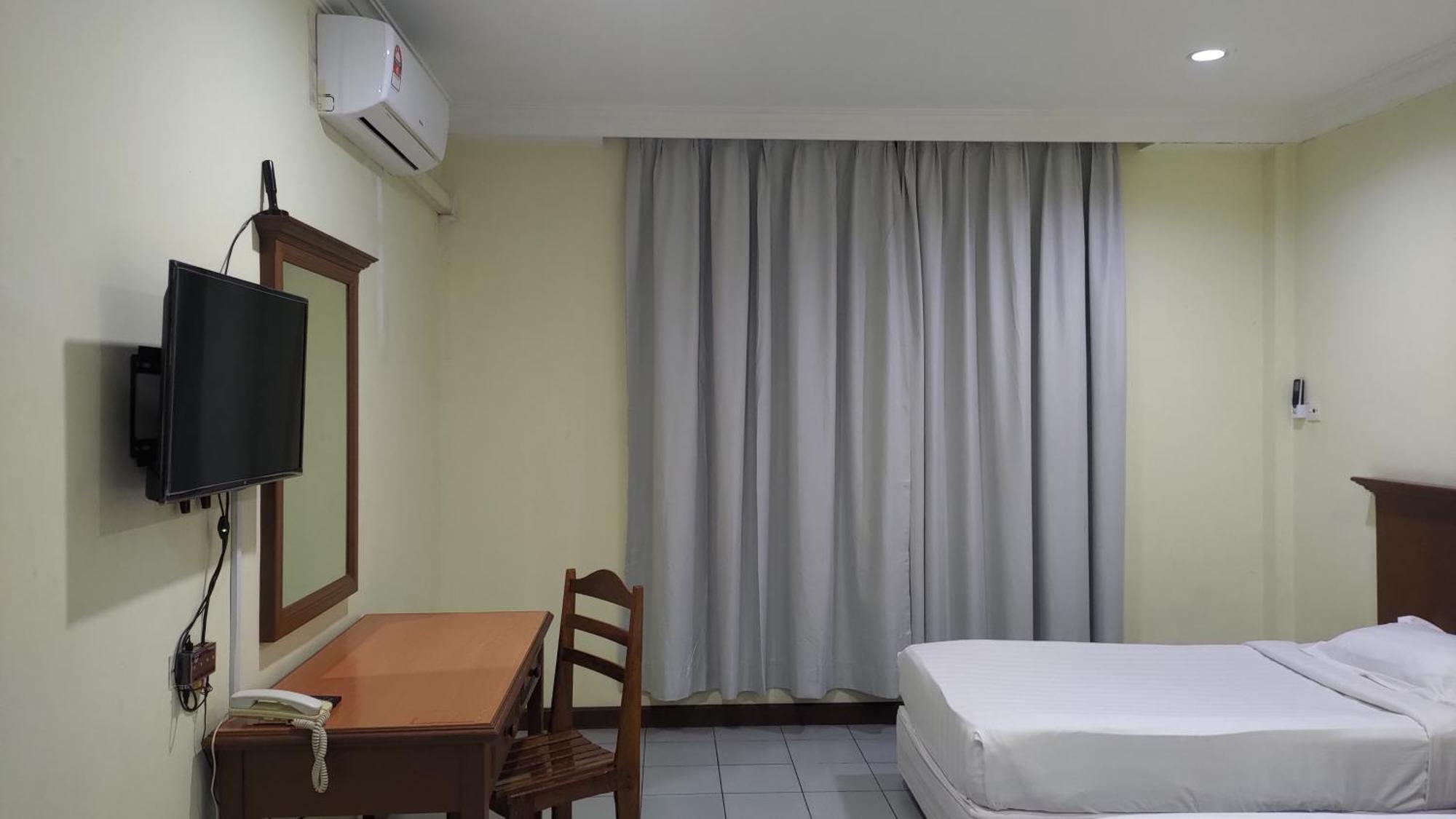 The Upper Deck Hotel 쿠다트 외부 사진