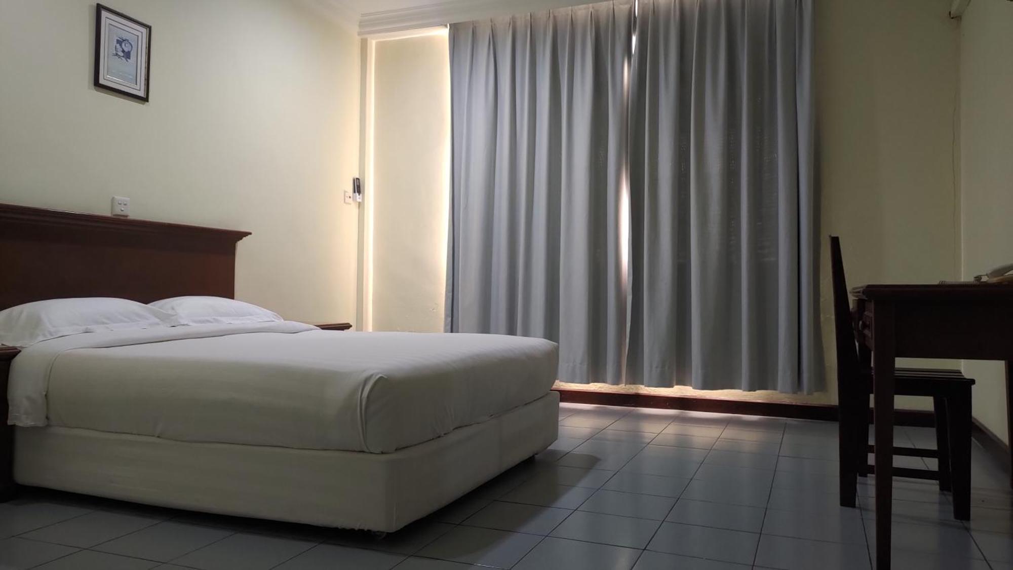 The Upper Deck Hotel 쿠다트 외부 사진