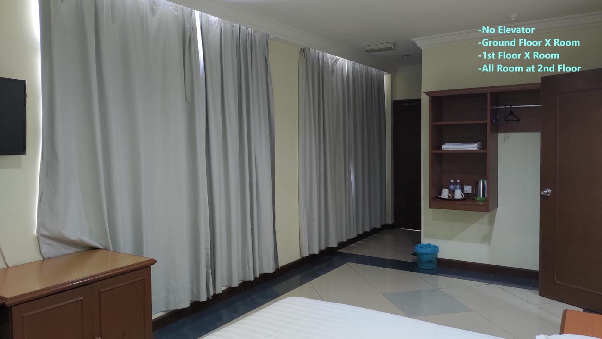 The Upper Deck Hotel 쿠다트 외부 사진